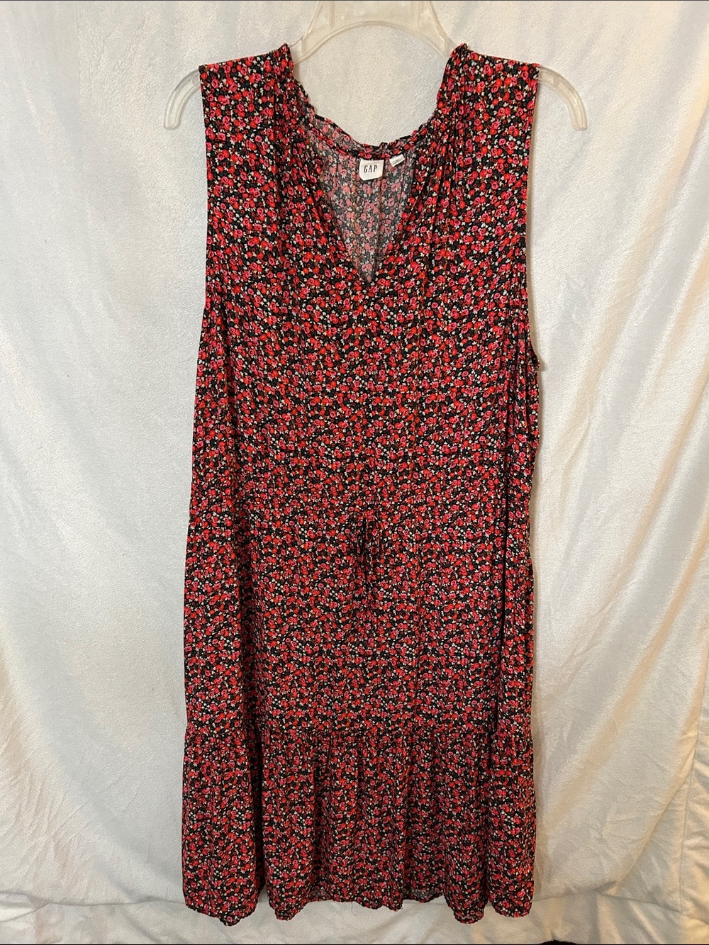 GAP Black and Red Floral V-Neck Sleeveless Dress
